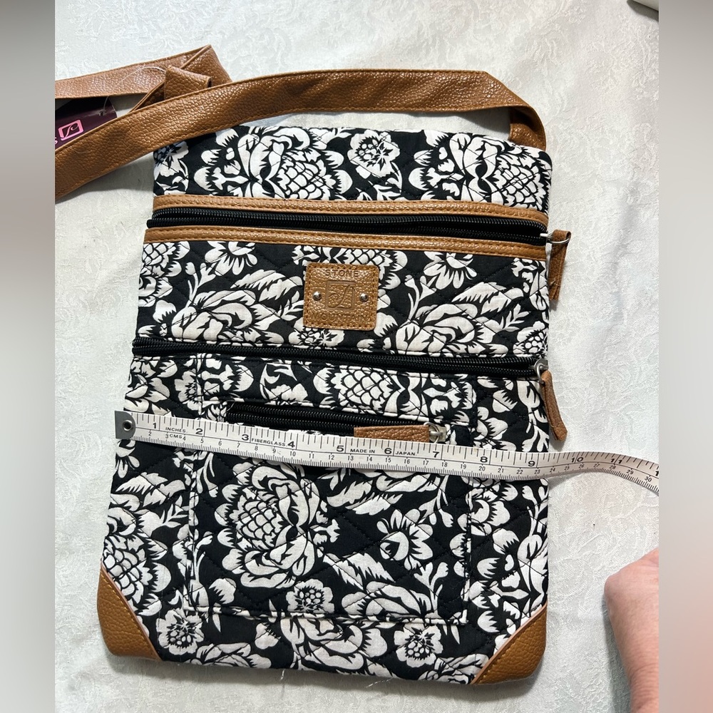 NWT Stone Mountain Multi pocket, Crossbody adjustable strap purse - Picture 9 of 11